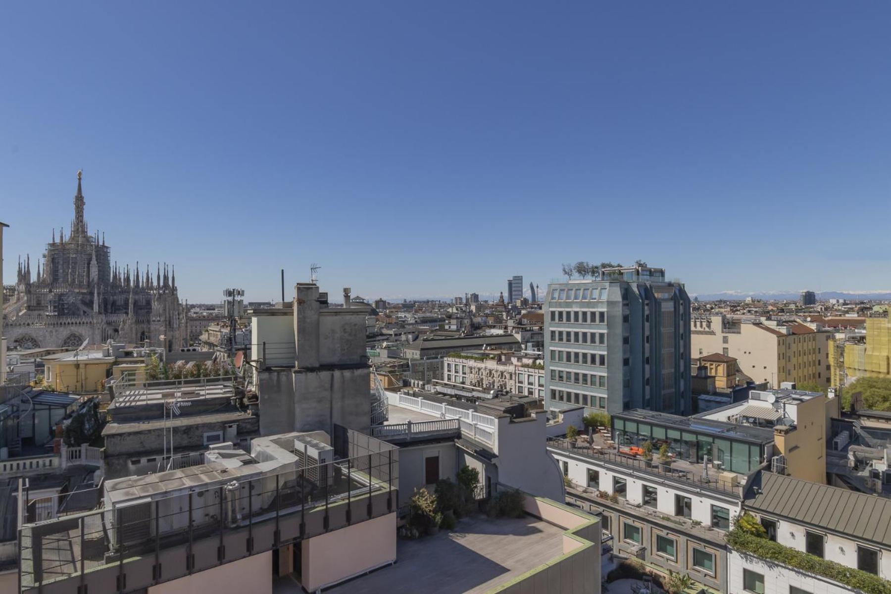 San Babila Central Tower With Panoramic Terrace Overlooking Duomo By Rentopolis ميلان المظهر الخارجي الصورة